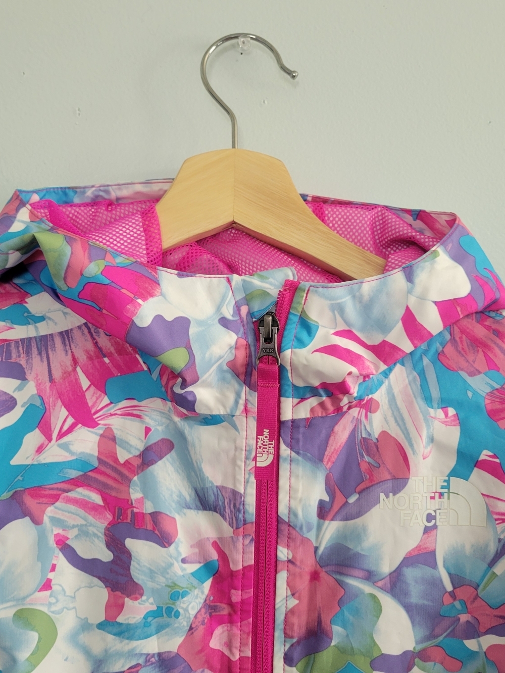 EUC The North Face Girls' Zipline Hooded Rain Jacket SZ Girls M Floral Camo - Picture 6 of 15